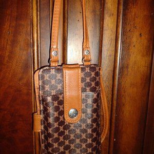 small crossover bag with removable straps